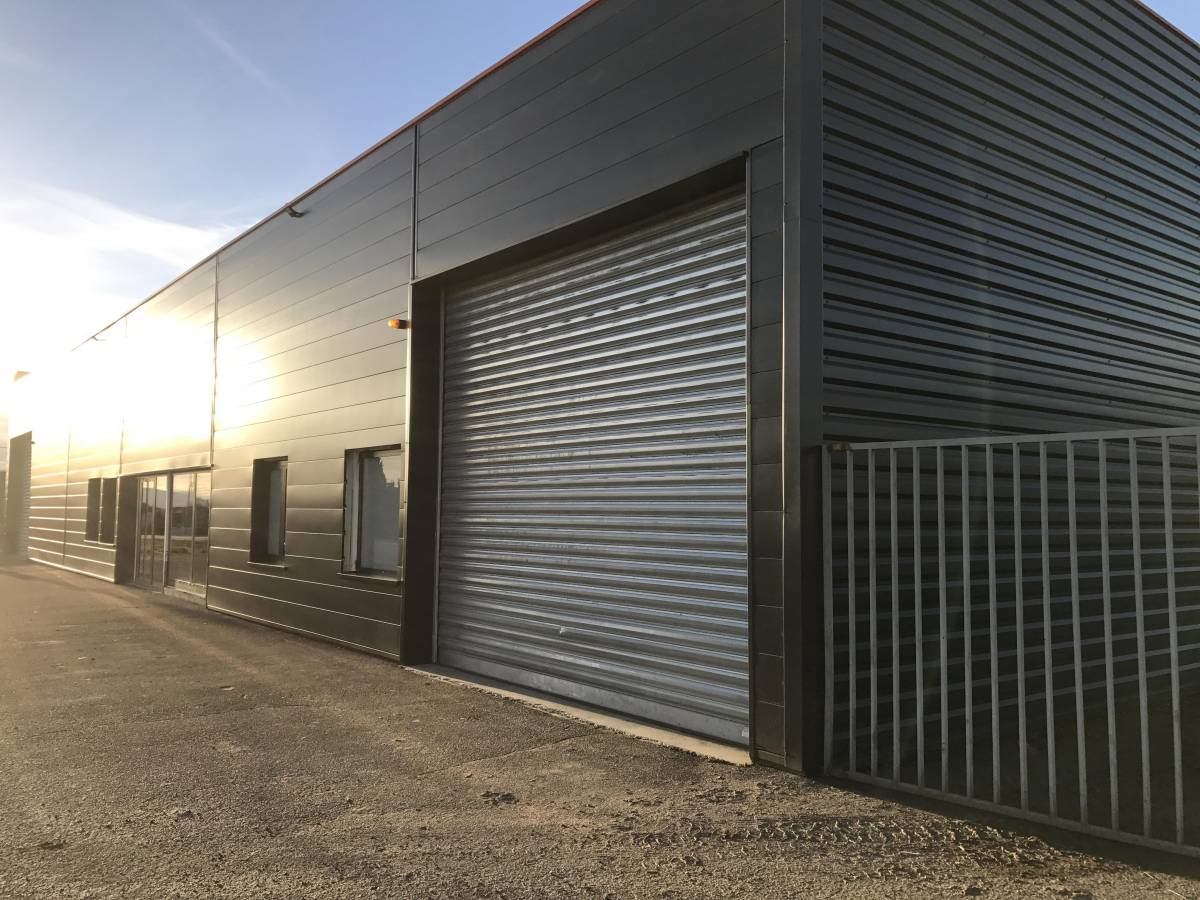 Travaux de couverture extérieure pour bâtiment professionnel en Alsace Strasbourg