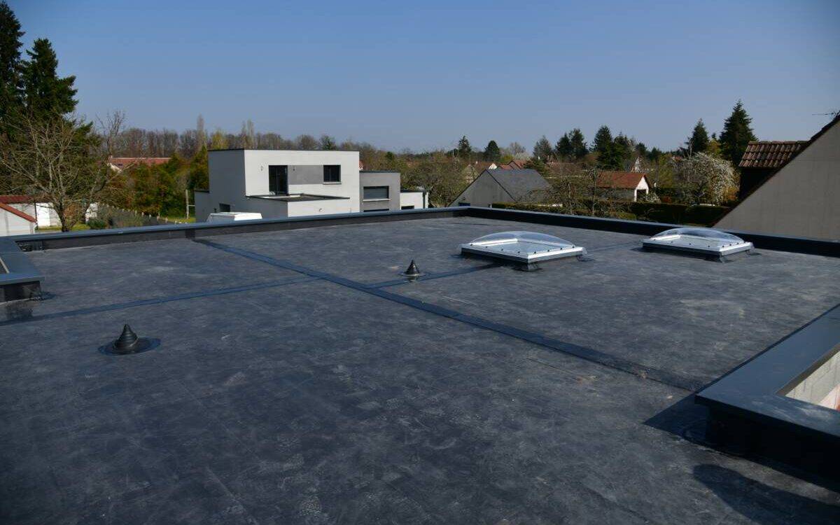Quels sont les avantages d&#8217;une toiture en membrane PVC ? Strasbourg